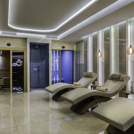 Venera Old Hotell 4*