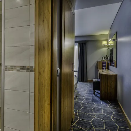 Venera Old Hotel 4*